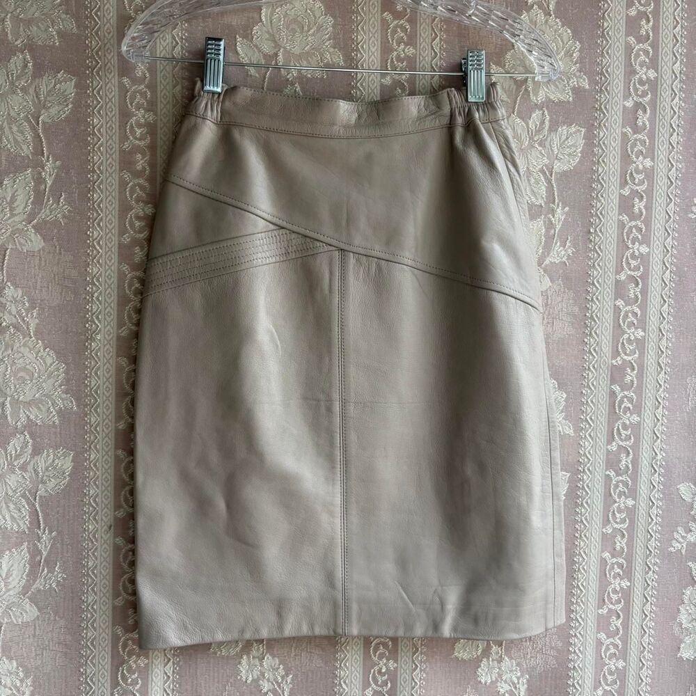 Vintage Suzelle Women's Tan and Cream Skirt